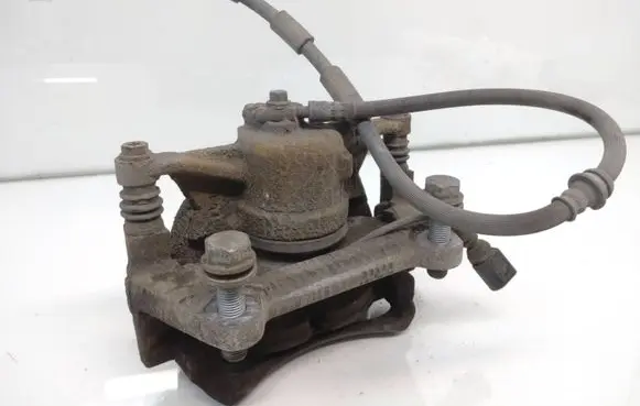 Volkswagen Tiguan Front brake caliper 5Q0615115 6799