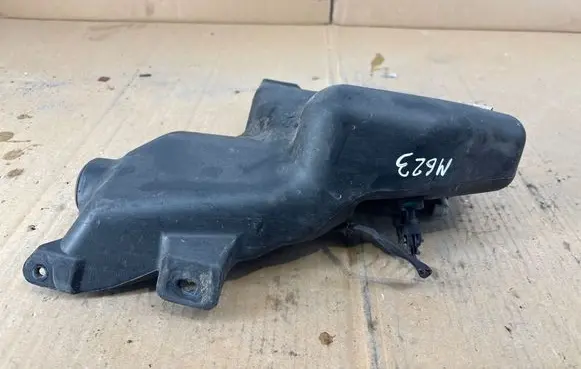 Opel Zafira C Windshield washer fluid reservoir/tank 13260579 400406195