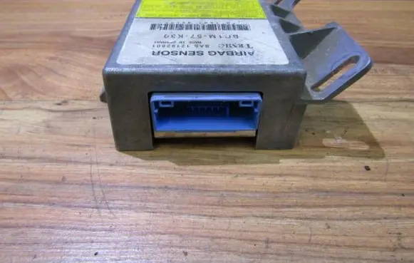 Mazda 323 F Airbag control unit/module bc1m57k30 bc1m-57-k30