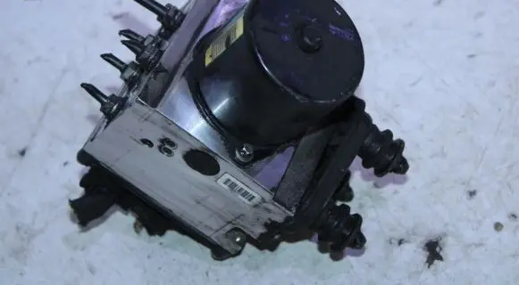 Volkswagen PASSAT B6 ABS Pump 3C0614109