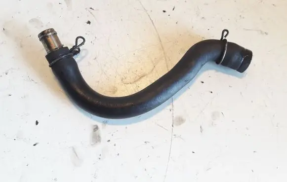 Toyota Avensis T250 Engine coolant pipe/hose