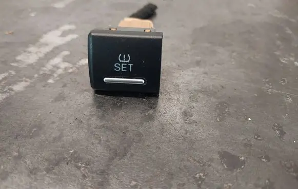 Other switches/knobs/shifts