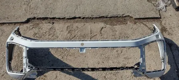 Volkswagen Touareg III Front bumper