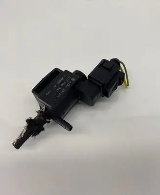 Audi A4 S4 B6 8E 8H Turbo solenoid valve 037906283C 04T078 72288000