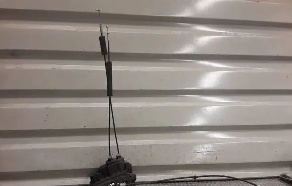 Nissan Murano Z50 Rear door lock 
