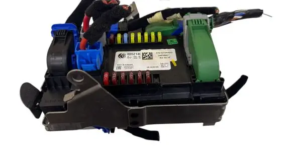 Fiat 500X Fuse module 521562600 28676907 00521562600