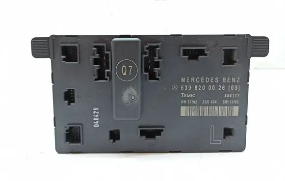 Mercedes-Benz Vito Viano W639 Door control unit/module 6398200026 A6398200026