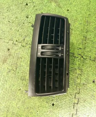 BMW X5M E70 Rear air vent grill 6954953 8748969 706684M