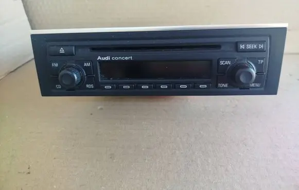 Audi A4 S4 B6 8E 8H Radio/CD/DVD/GPS head unit 8E0035186D