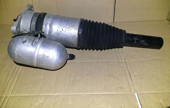 Audi A8 S8 D4 4H Front shock absorber/damper 