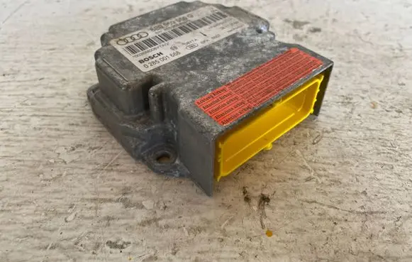 Audi A4 S4 B8 8K Airbag control unit/module 8E0959655G 0285001668