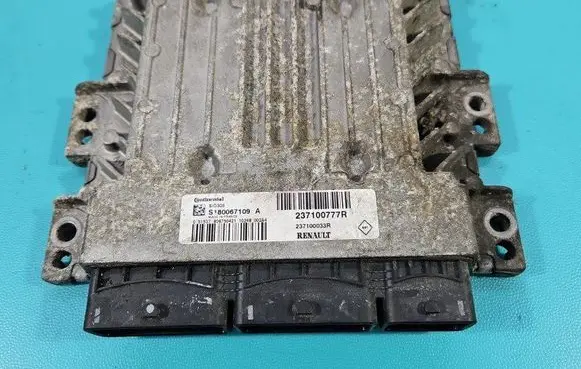 Renault Megane III Engine control unit/module ECU 237100777R IMPRK1445021