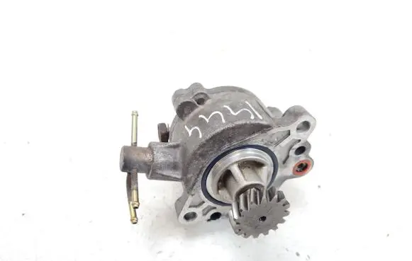 Mitsubishi Pajero Vacuum pump