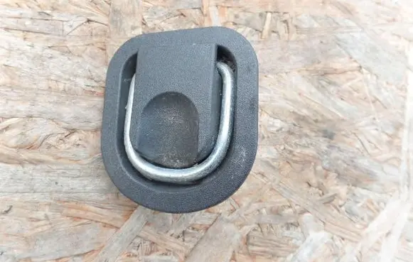 Opel Vectra C Tie down hook / loop 24437967