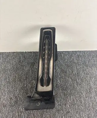 BMW 5 G30 G31 Accelerator throttle pedal 6871053 6PV01043563