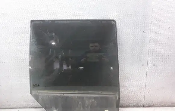 Hyundai Santa Fe Rear door window glass