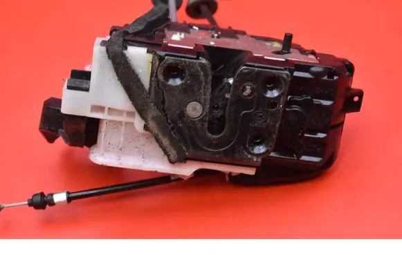 Hyundai Santa Fe Rear door lock 81410-2B000