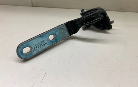 Mercedes-Benz ML W166 Tailgate/trunk/boot hinge A1667400237