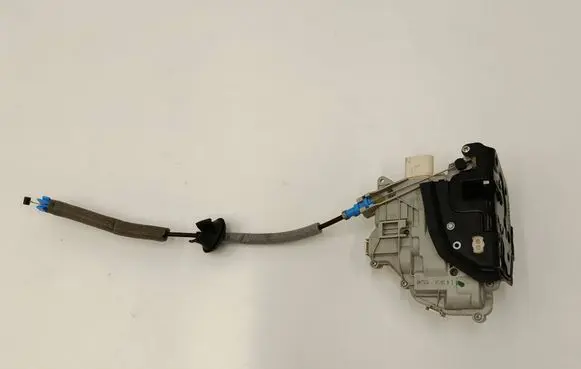 Audi A3 S3 8V Rear door lock 4G0839015E
