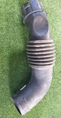 Ford Explorer VI Intercooler hose/pipe M1M3-9C675-BA
