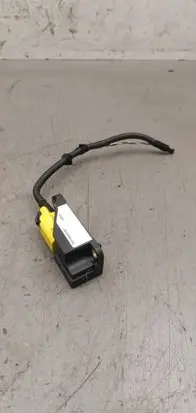 Volkswagen Golf IV Airbag deployment crash/impact sensor 5WK42895 6Q0909606