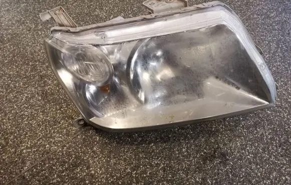 Suzuki Grand Vitara II Headlight/headlamp