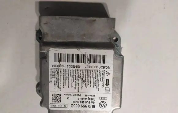 Audi Q3 8U Airbag control unit/module 8U0959655D