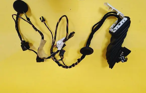 Volkswagen Polo IV 9N3 Front door wiring loom/harness boot 6Q0970130