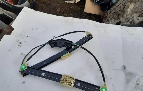 Audi A4 S4 B8 8K Front door window regulator with motor 8K0837461