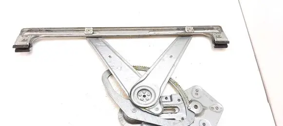 Rear window lifting mechanism without motor