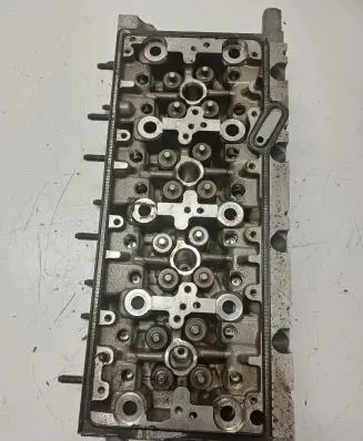 Volkswagen Touran II Engine head 04L103373E