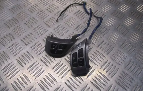 Suzuki Swift I Multifunctional control switch/knob 
