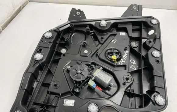 Skoda Octavia Mk4 Front door window regulator with motor 5E3837656