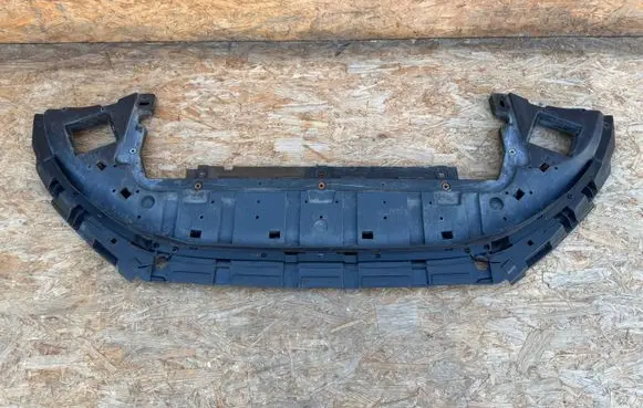 Volvo V40 Front bumper skid plate/under tray 31383735