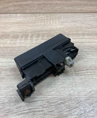 Mazda 626 Fuse module GE6S5335