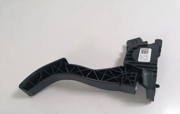 Volkswagen PASSAT B8 Accelerator throttle pedal 5Q1723503H