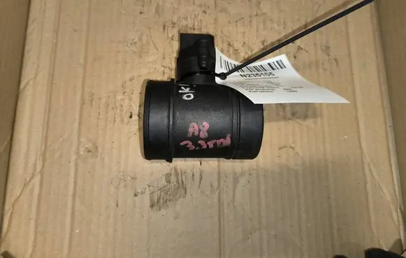 Audi A8 S8 D2 4D Mass air flow meter 0281002435 057906461C 037906461C