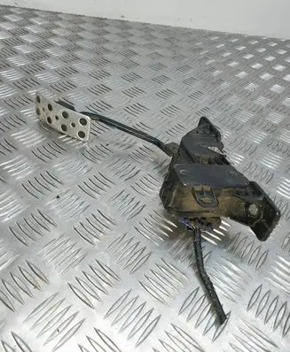 Mitsubishi Pajero Accelerator throttle pedal 0Z030057