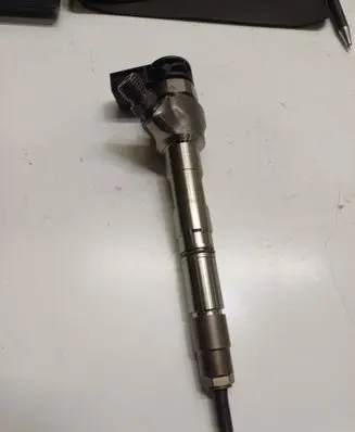 Fuel injector