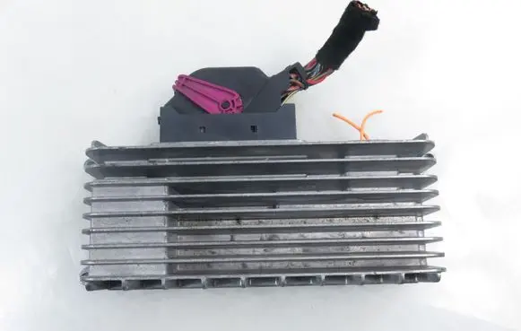 Audi A5 8T 8F Sound amplifier