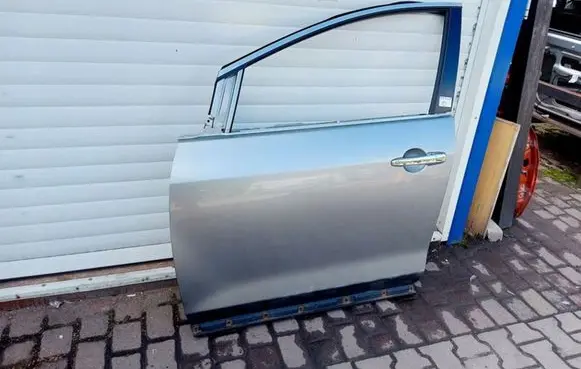 Mazda CX-7 Front door