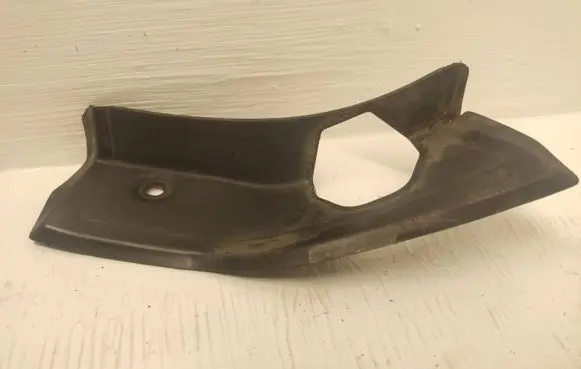 Mercedes-Benz C W204 Other trunk/boot trim element A2046933533