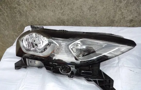 Citroen DS3 Headlight/headlamp 9820840580 90103061