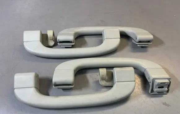 Rear interior roof grab handle
