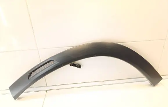 NIO ES8 Front arch trim P0078975 P0078981