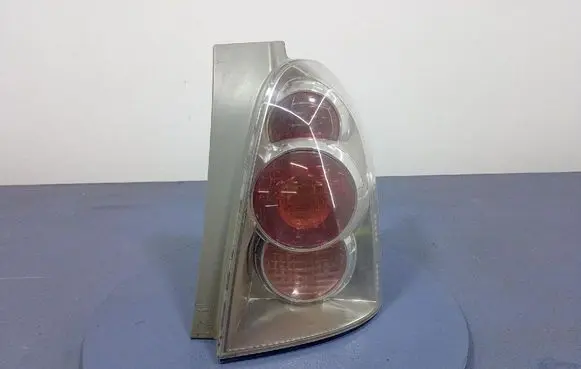 Toyota Corolla Verso E121 Rear/tail lights 0F01