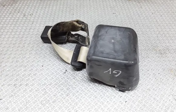 Middle seatbelt (rear)