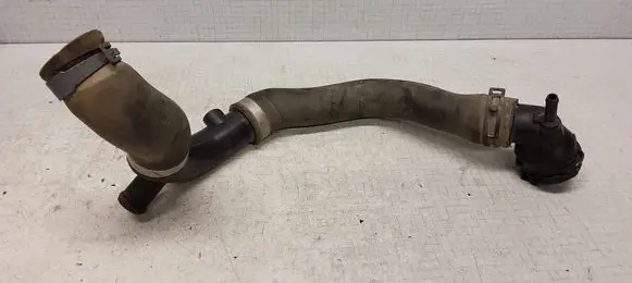 Engine coolant pipe/hose