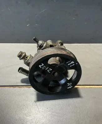 Audi A4 S4 B6 8E 8H Power steering pump 