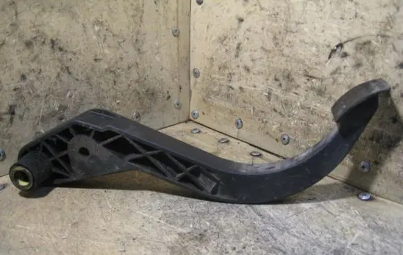 Clutch pedal